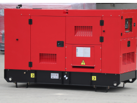 ¿Cuál es el efecto de los pequeños orificios en la función y el bloqueo del generador Cummins?