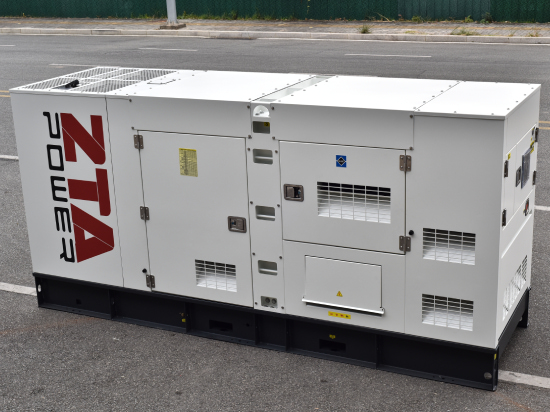 ¿Qué conocimientos y métodos de manejo se necesitan para prevenir accidentes por descarga eléctrica en generadores diésel?